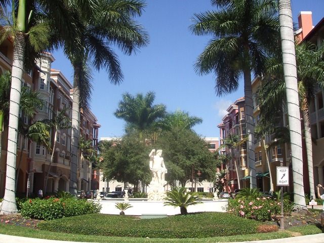 Naples Real Estate - Naples Bayfront Photo