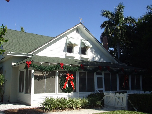 Naples Real Estate - Historic Palm Cottage Photo